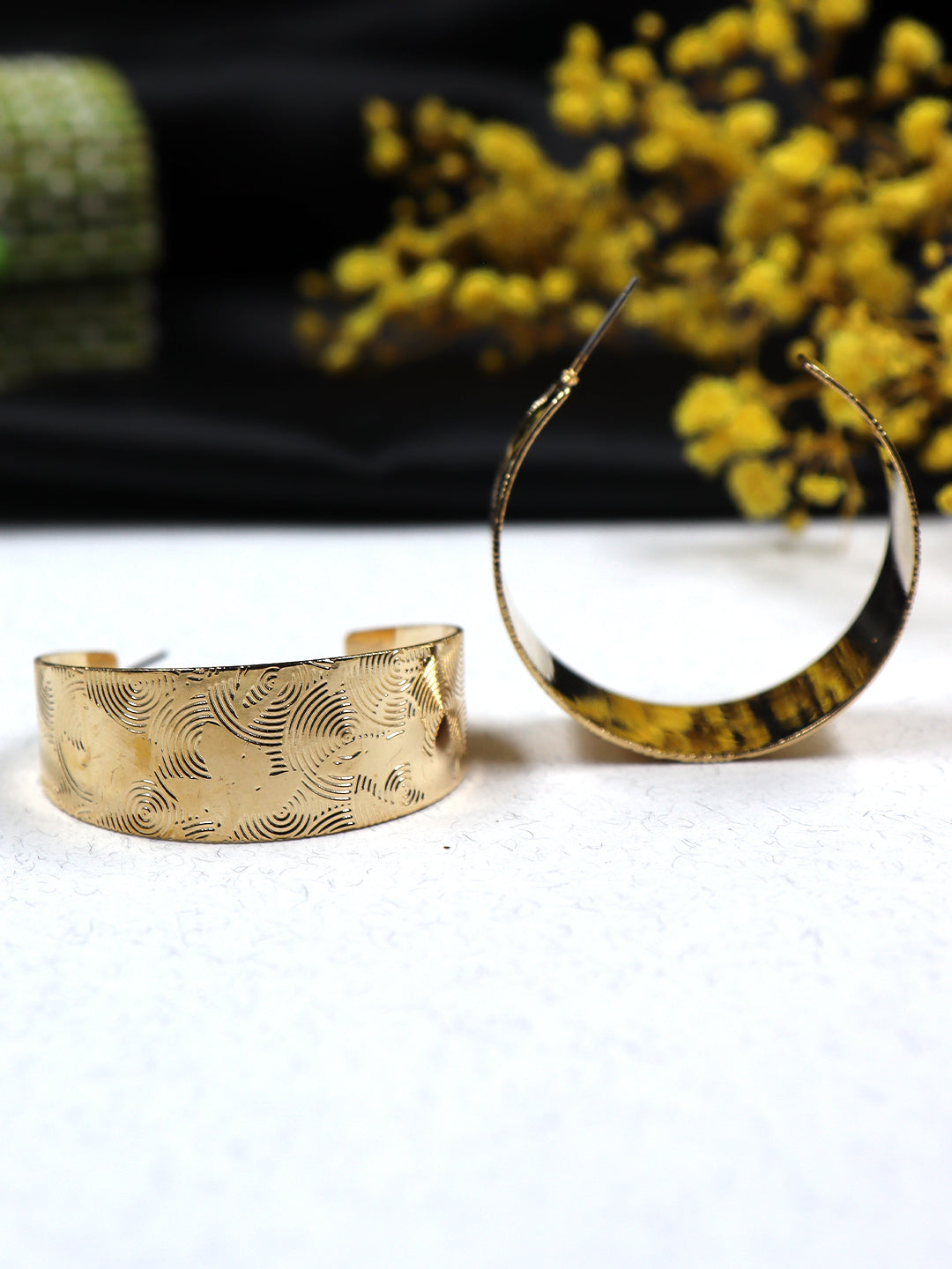 Hoop Crescent Earring | Gold