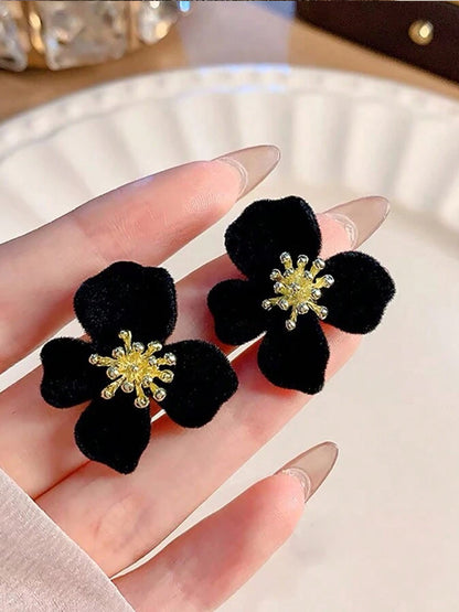 Velvet Flower Earring | 2 Colors
