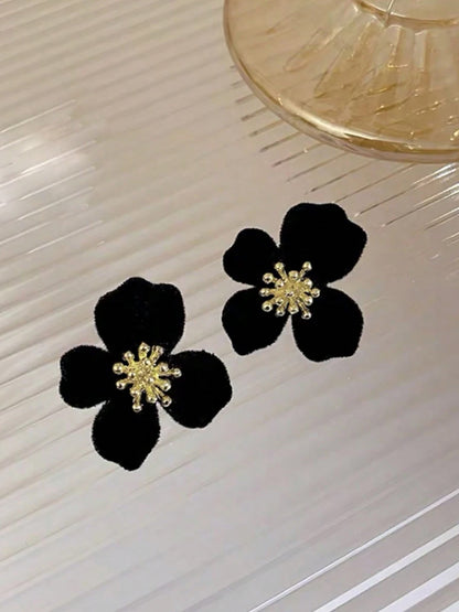 Velvet Flower Earring | 2 Colors
