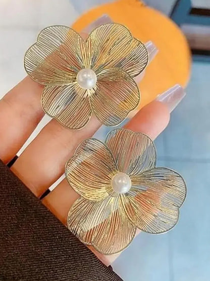 Petal Flower Earrings | 2 Colors